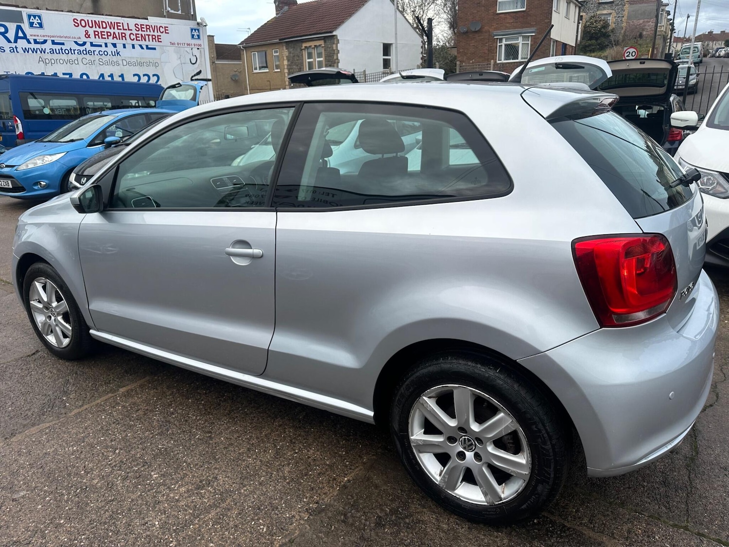 Used Volkswagen Polo 2010 for sale - 77029901: Photo 13