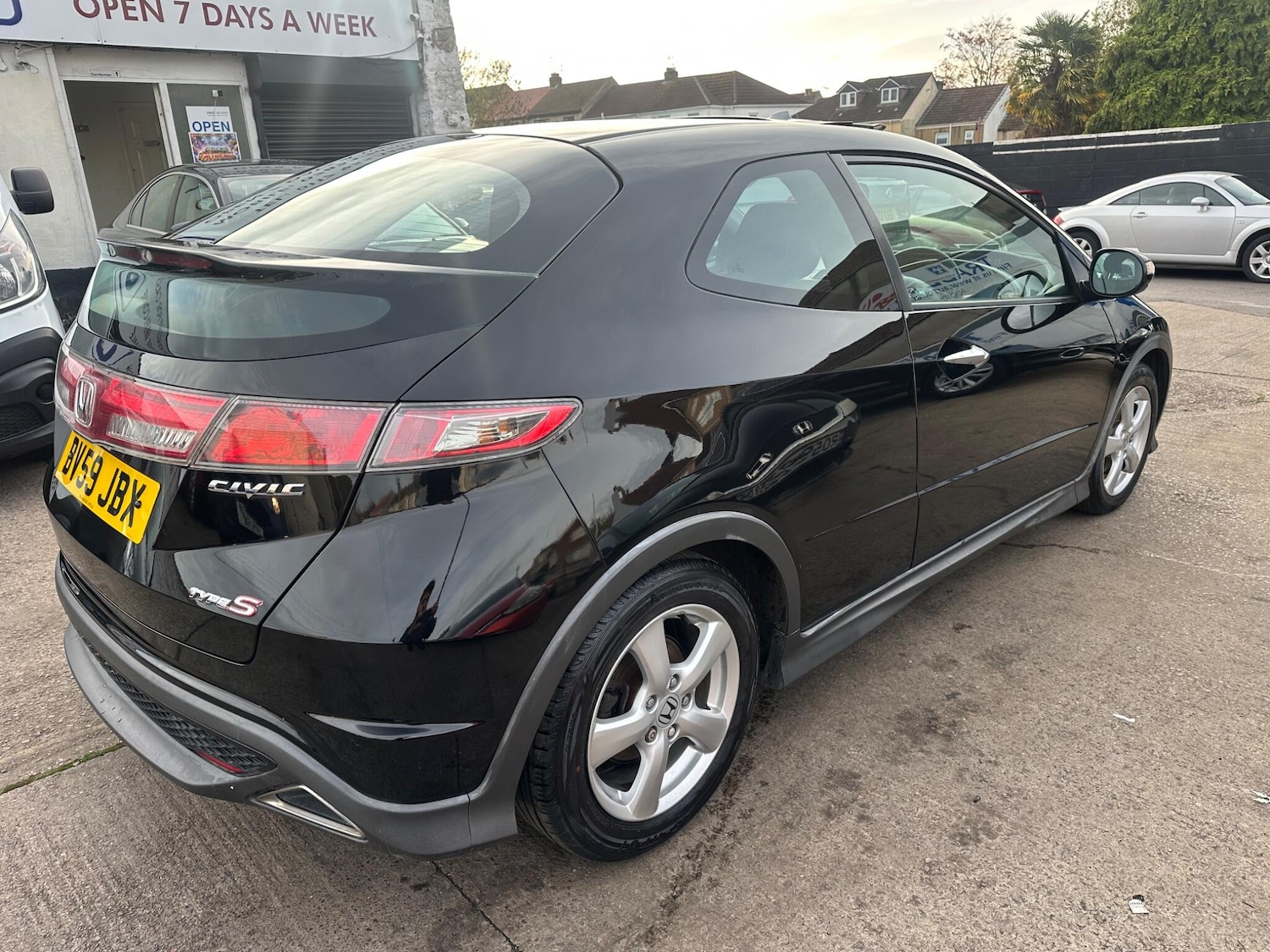 Used Honda Civic 2009 for sale - 76499710: Photo 18