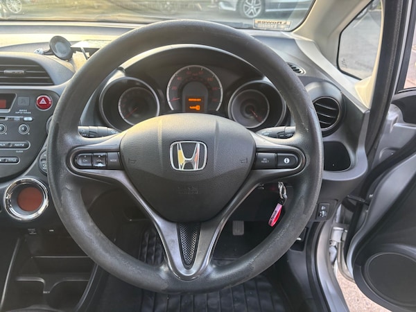 Used Honda Jazz 2013 for sale - 76136449: Photo 25