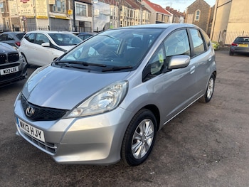 Used Honda Jazz 2013 for sale - 76136449: Photo 3