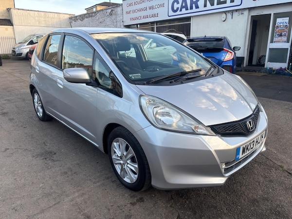 Used Honda Jazz 2013 for sale - 76136449: Photo 5