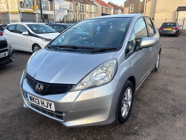 Used Honda Jazz 2013 for sale - 76136449: Photo 8
