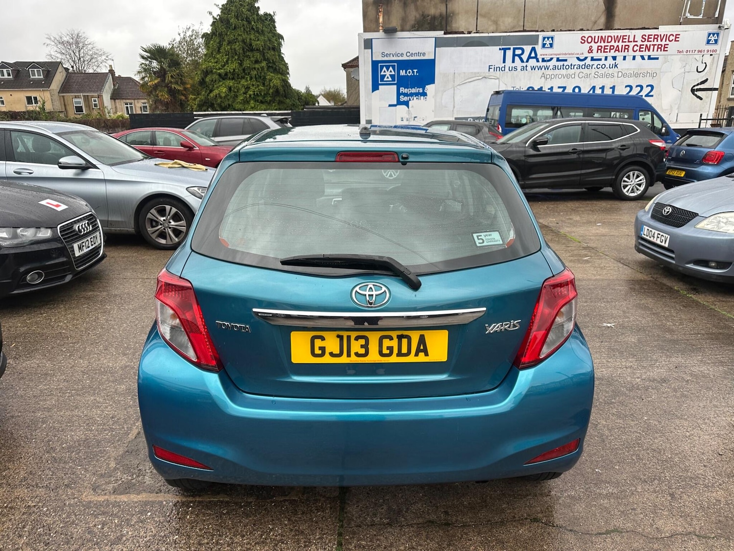 Used Toyota Yaris 2013 for sale - 76549930: Photo 13
