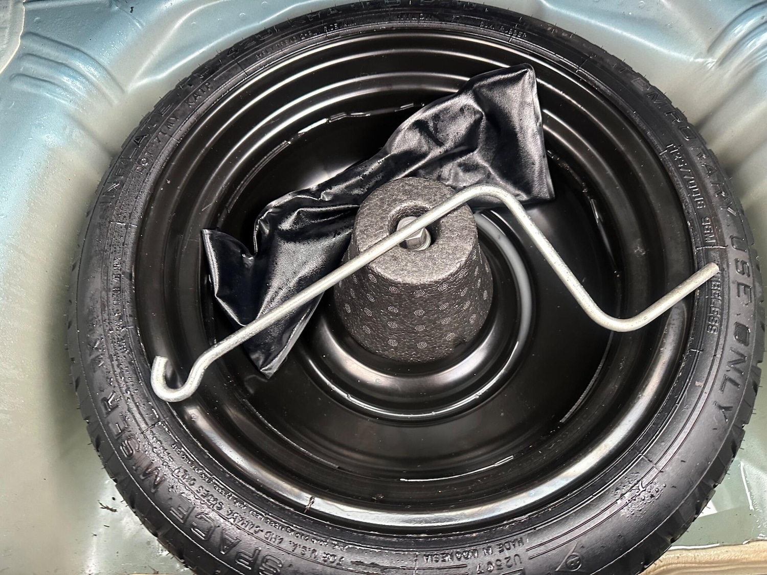 Used Toyota Yaris 2013 for sale - 76549930: Photo 24