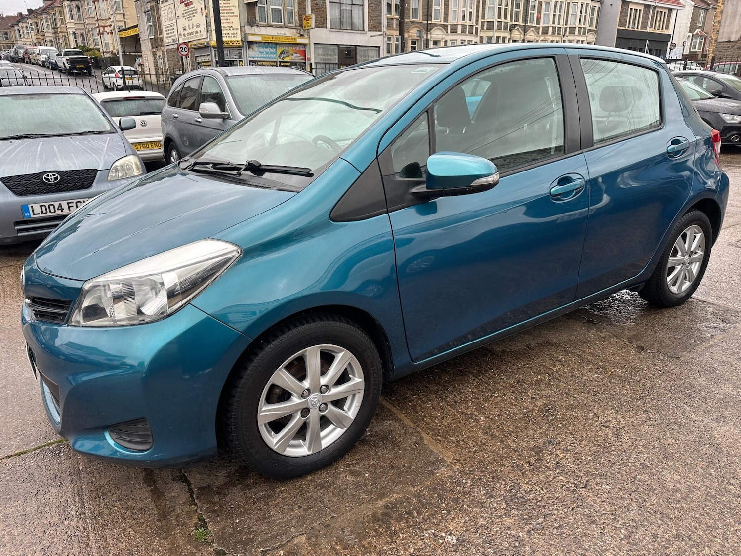 Used Toyota Yaris 2013 for sale - 76549930: Photo 8
