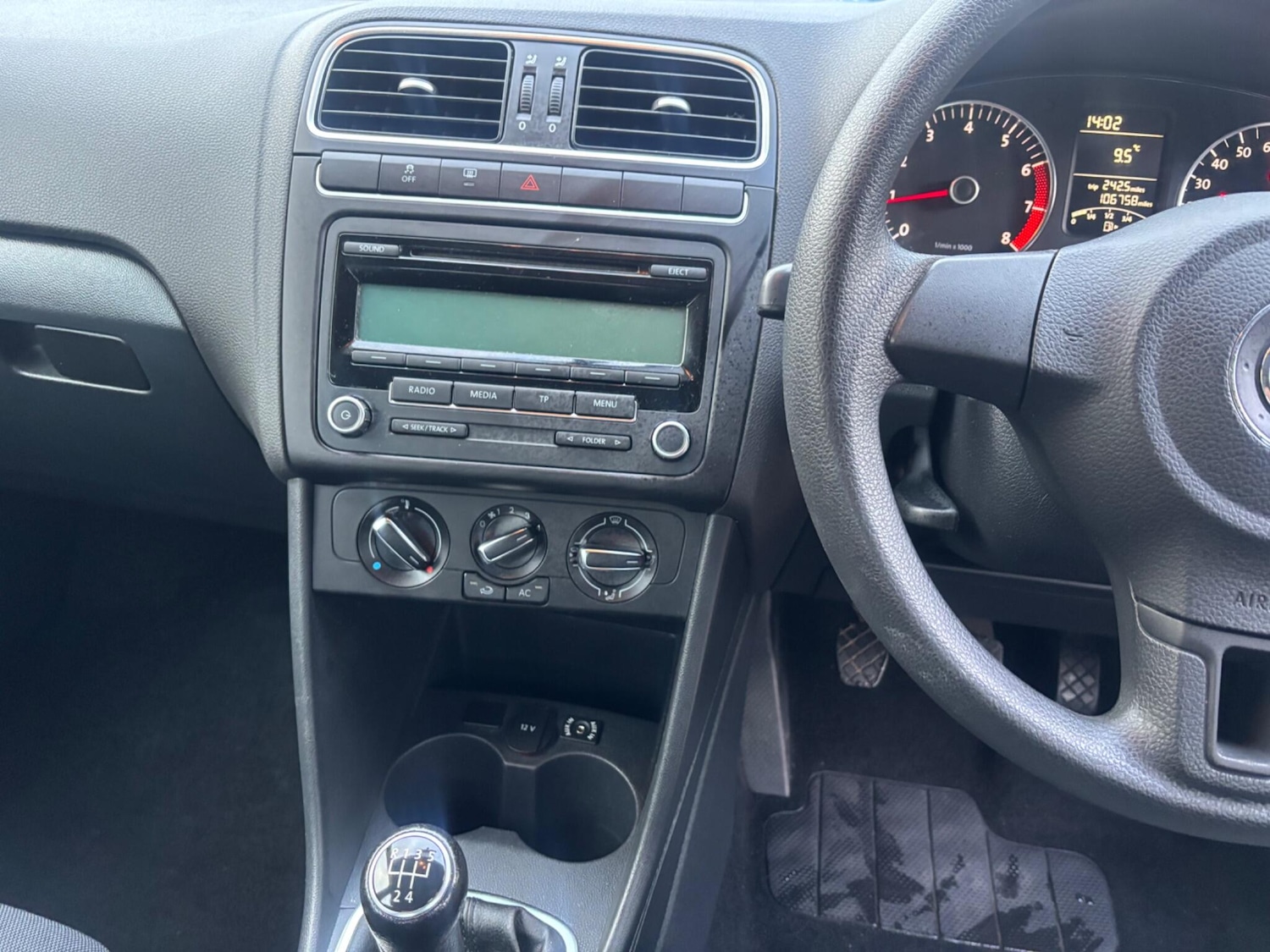 Used Volkswagen Polo 2011 for sale - 77290459: Photo 18