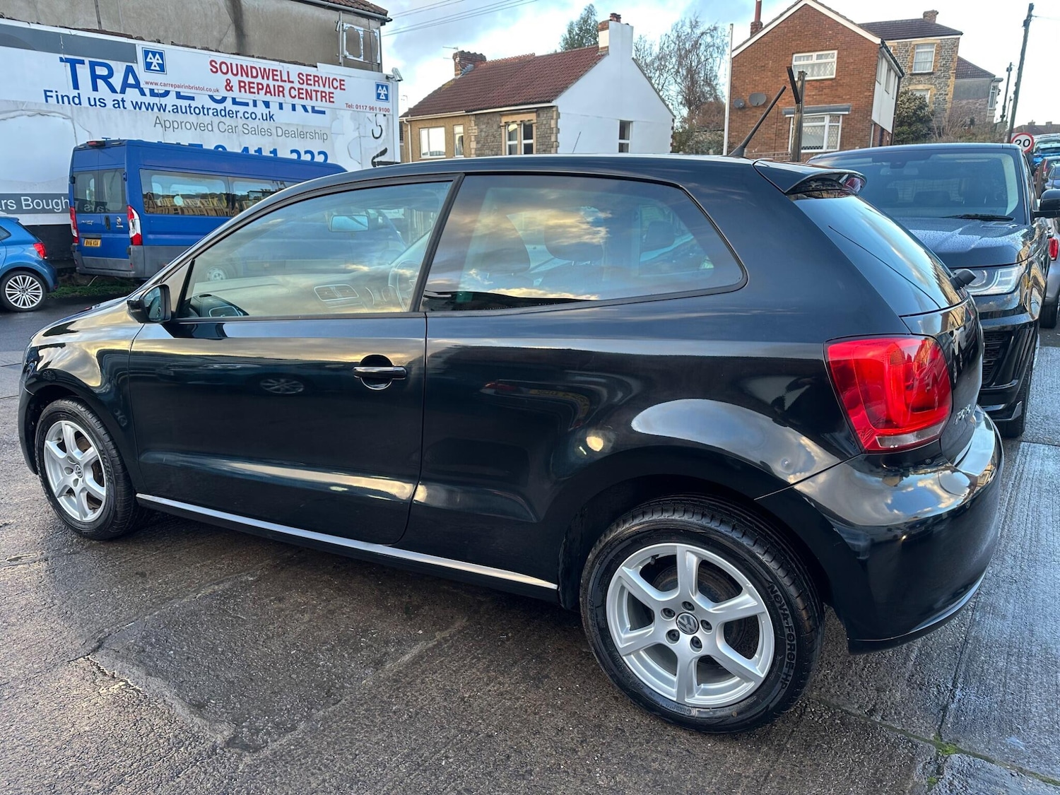 Used Volkswagen Polo 2011 for sale - 77229836: Photo 13
