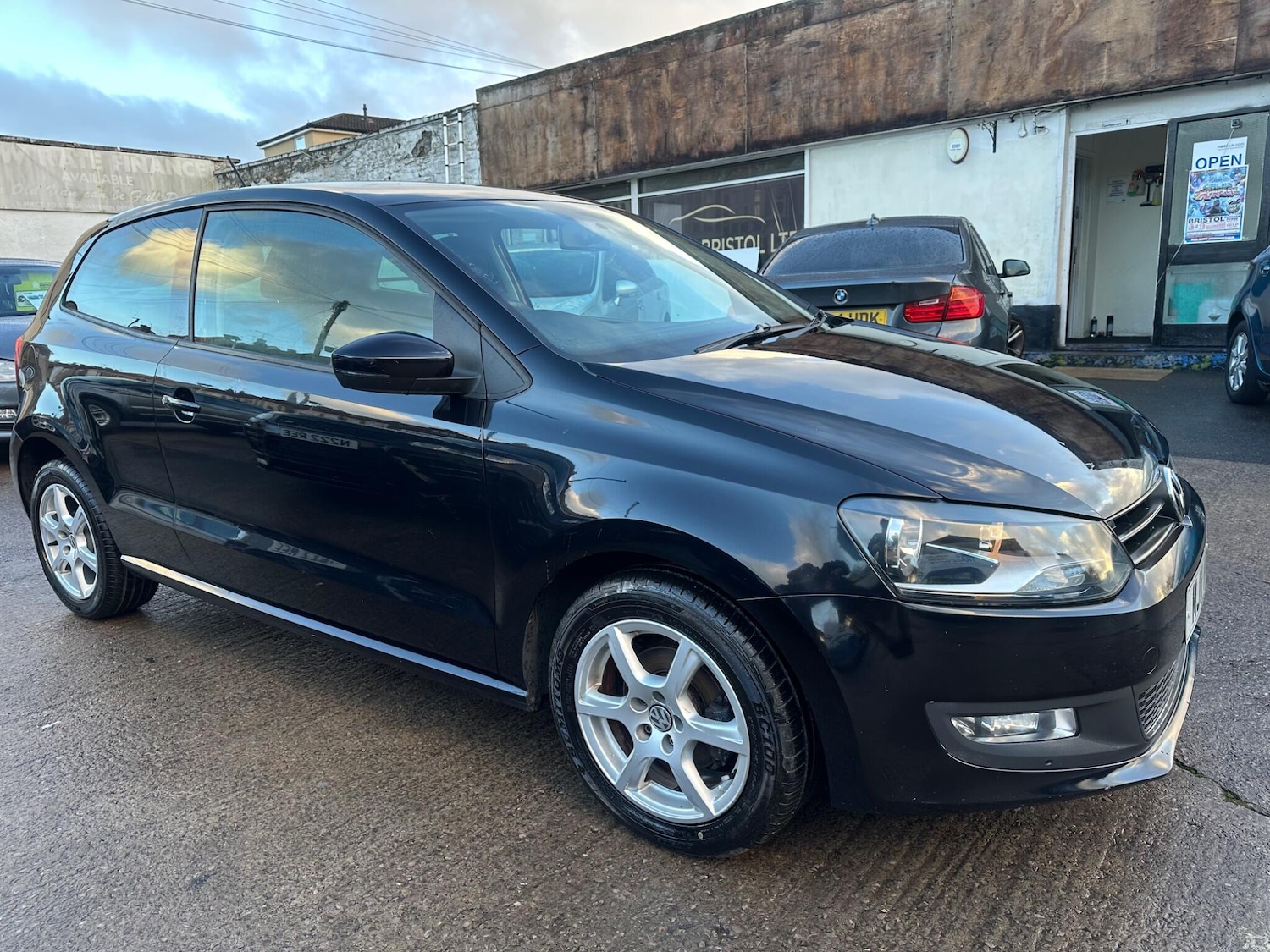 Used Volkswagen Polo 2011 for sale - 77229836: Photo 3