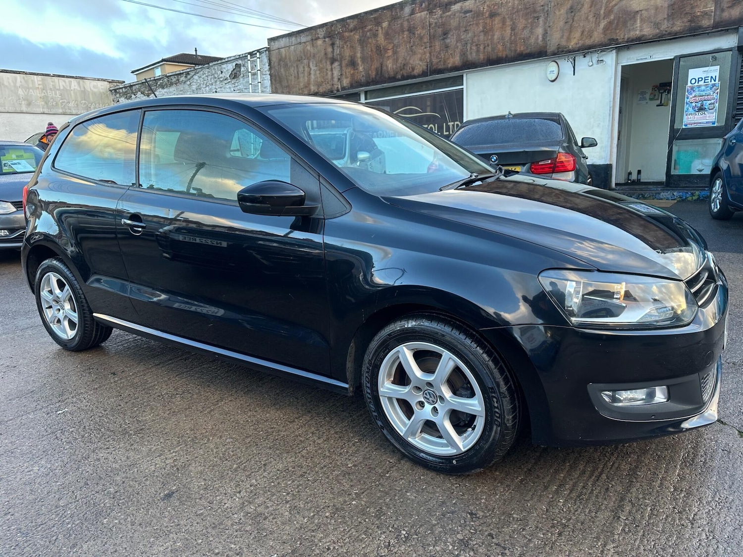 Used Volkswagen Polo 2011 for sale - 77229836: Photo 4