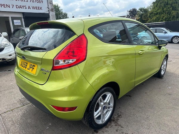Used Ford Fiesta 2010 for sale - 75677744: Photo 15