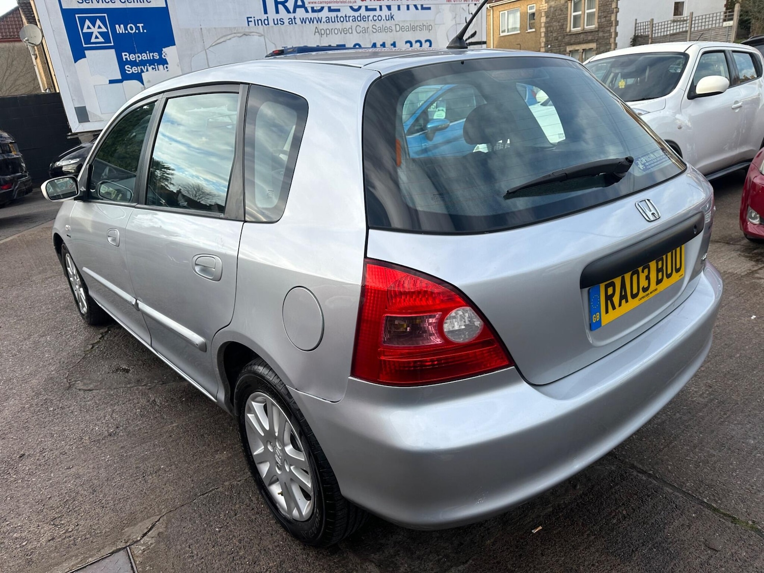 Used Honda Civic 2003 for sale - 76942387: Photo 11