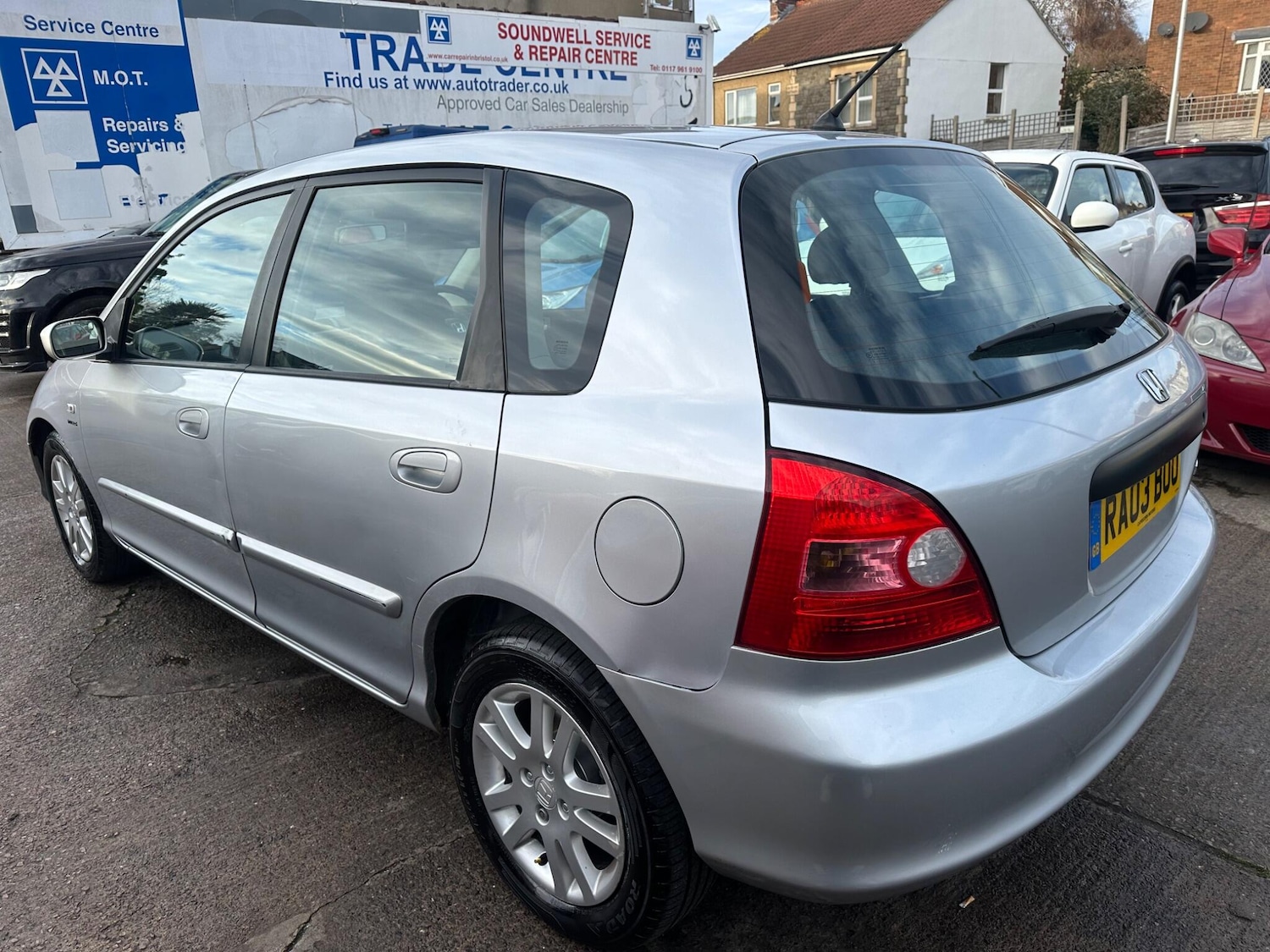 Used Honda Civic 2003 for sale - 76942387: Photo 12