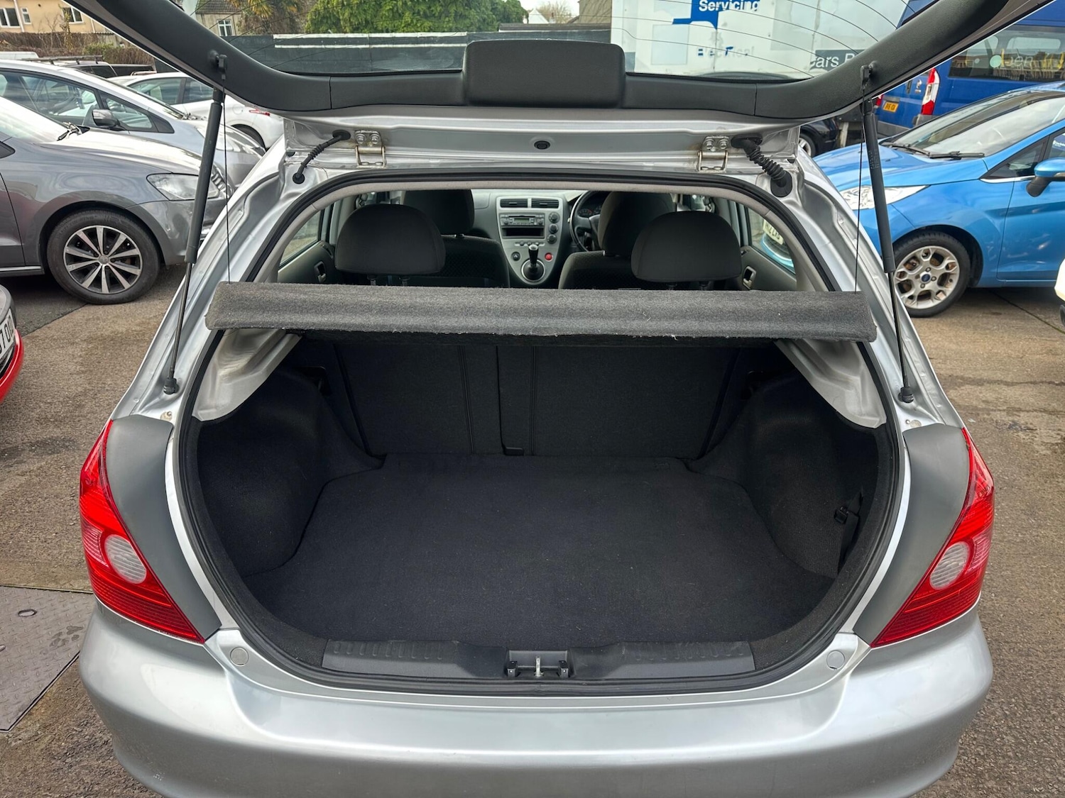 Used Honda Civic 2003 for sale - 76942387: Photo 25