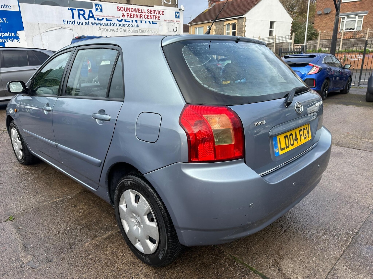 Used Toyota Corolla 2004 for sale - 76550944: Photo 11
