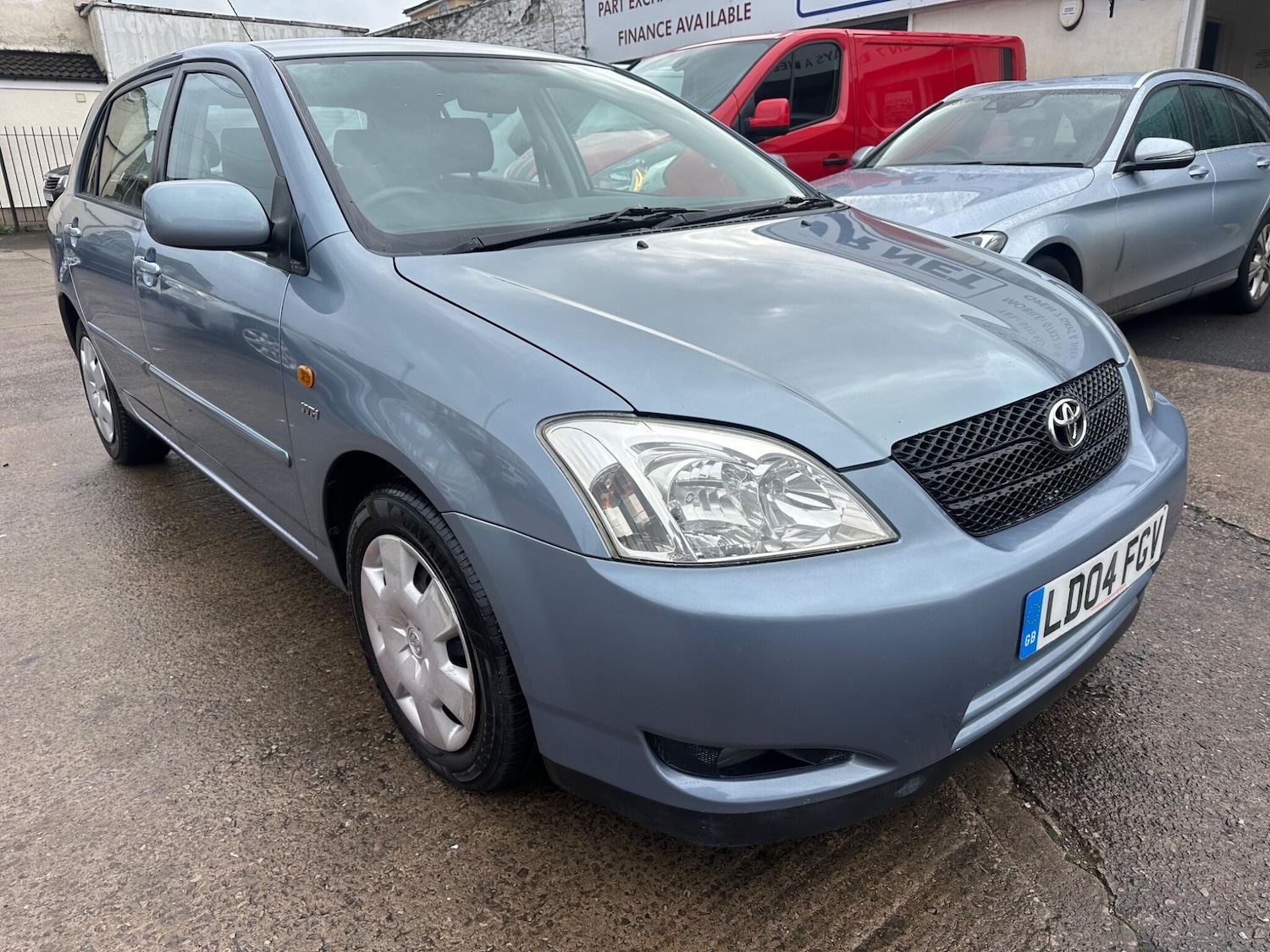 Used Toyota Corolla 2004 for sale - 76550944: Photo 2