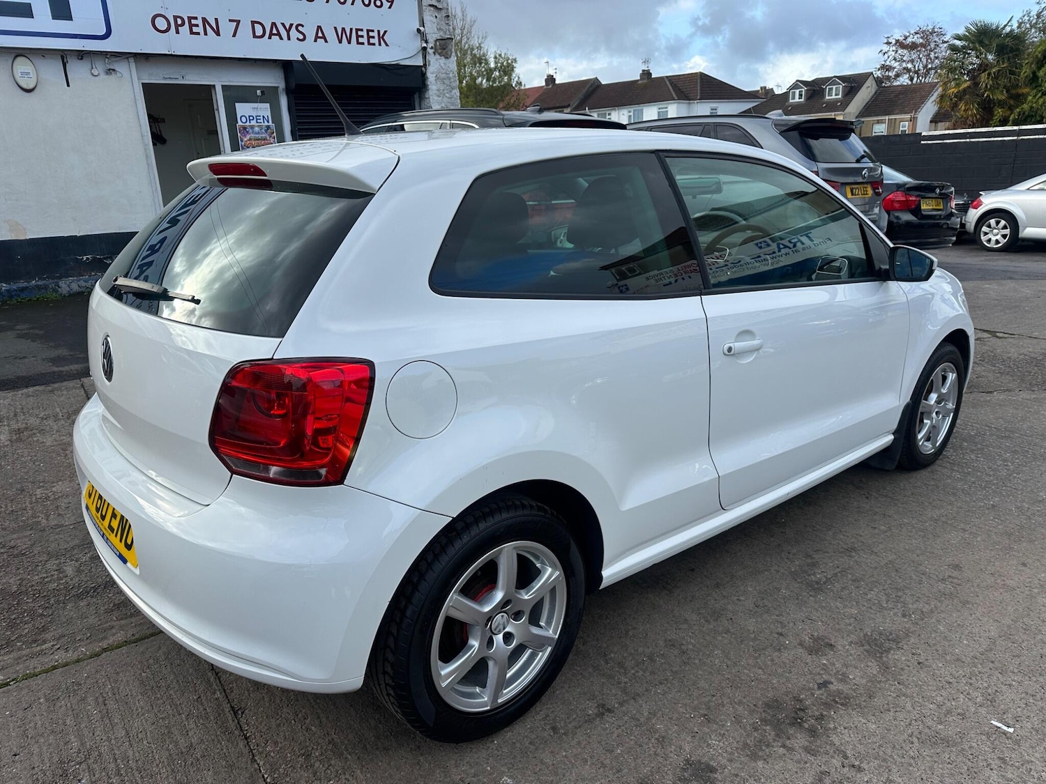 Used Volkswagen Polo 2010 for sale - 76398789: Photo 17