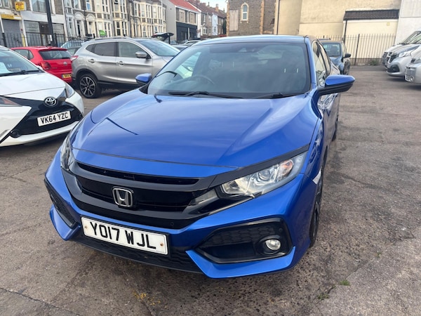 Used Honda Civic 2017 for sale - 75687630: Photo 11