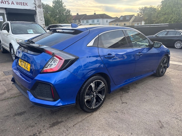 Used Honda Civic 2017 for sale - 75687630: Photo 17