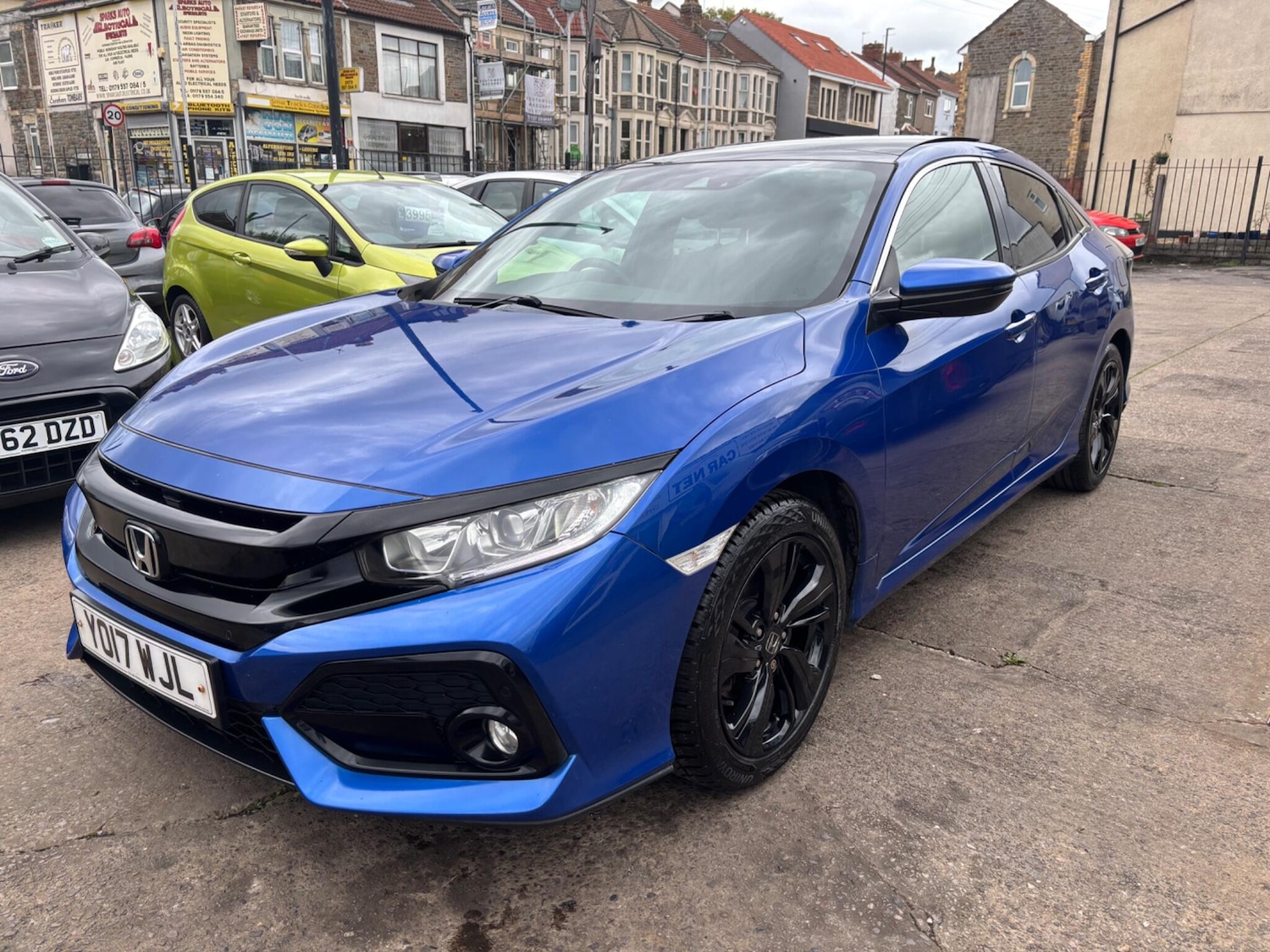 Used Honda Civic 2017 for sale - 75687630: Photo 5