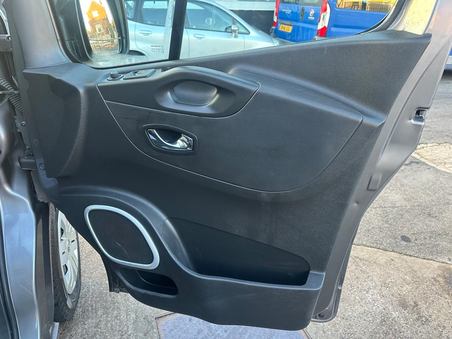 Used Vauxhall Vivaro 2017 for sale - 77081666: Photo 19