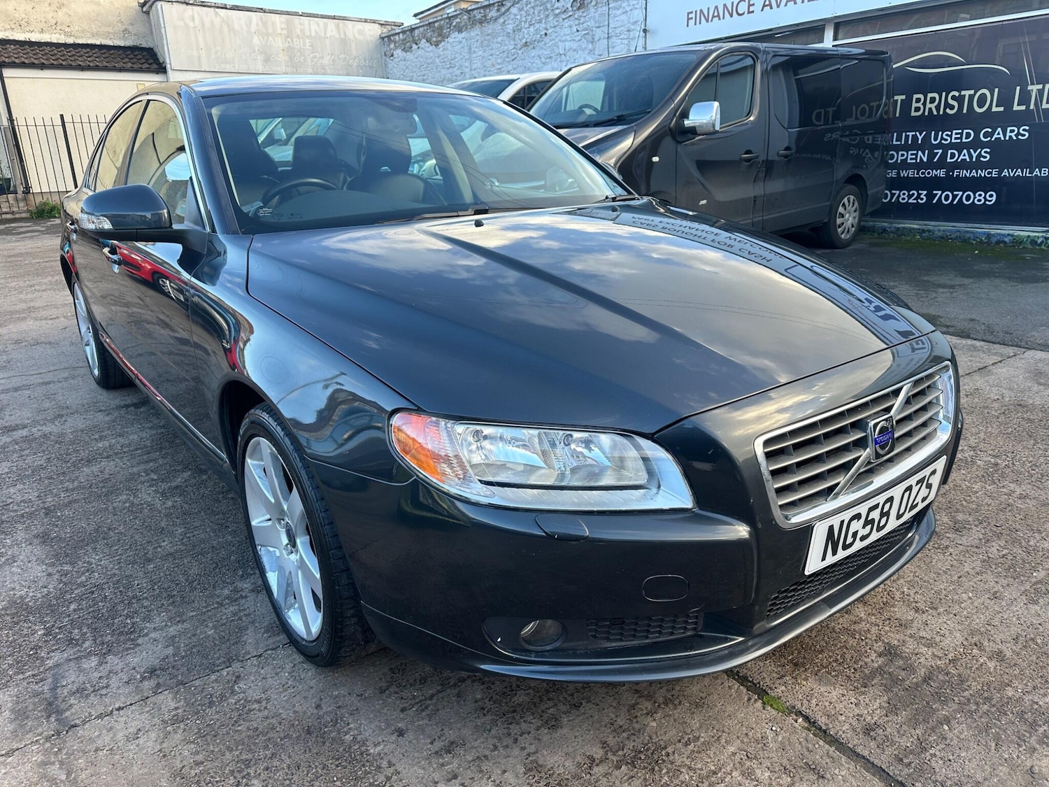 Used Volvo S80 2008 for sale - 76398496: Photo 4