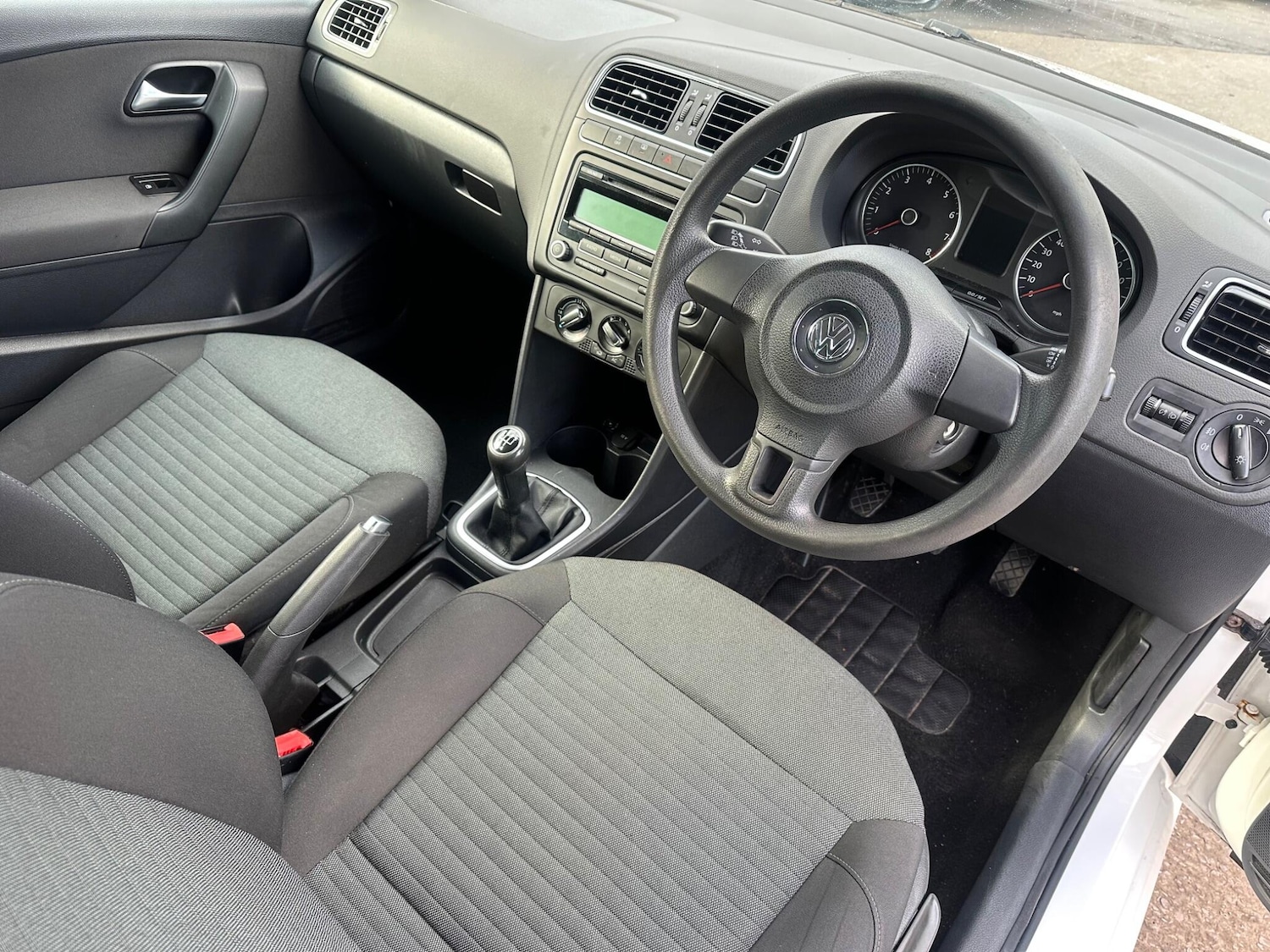 Used Volkswagen Polo 2010 for sale - 76485110: Photo 19