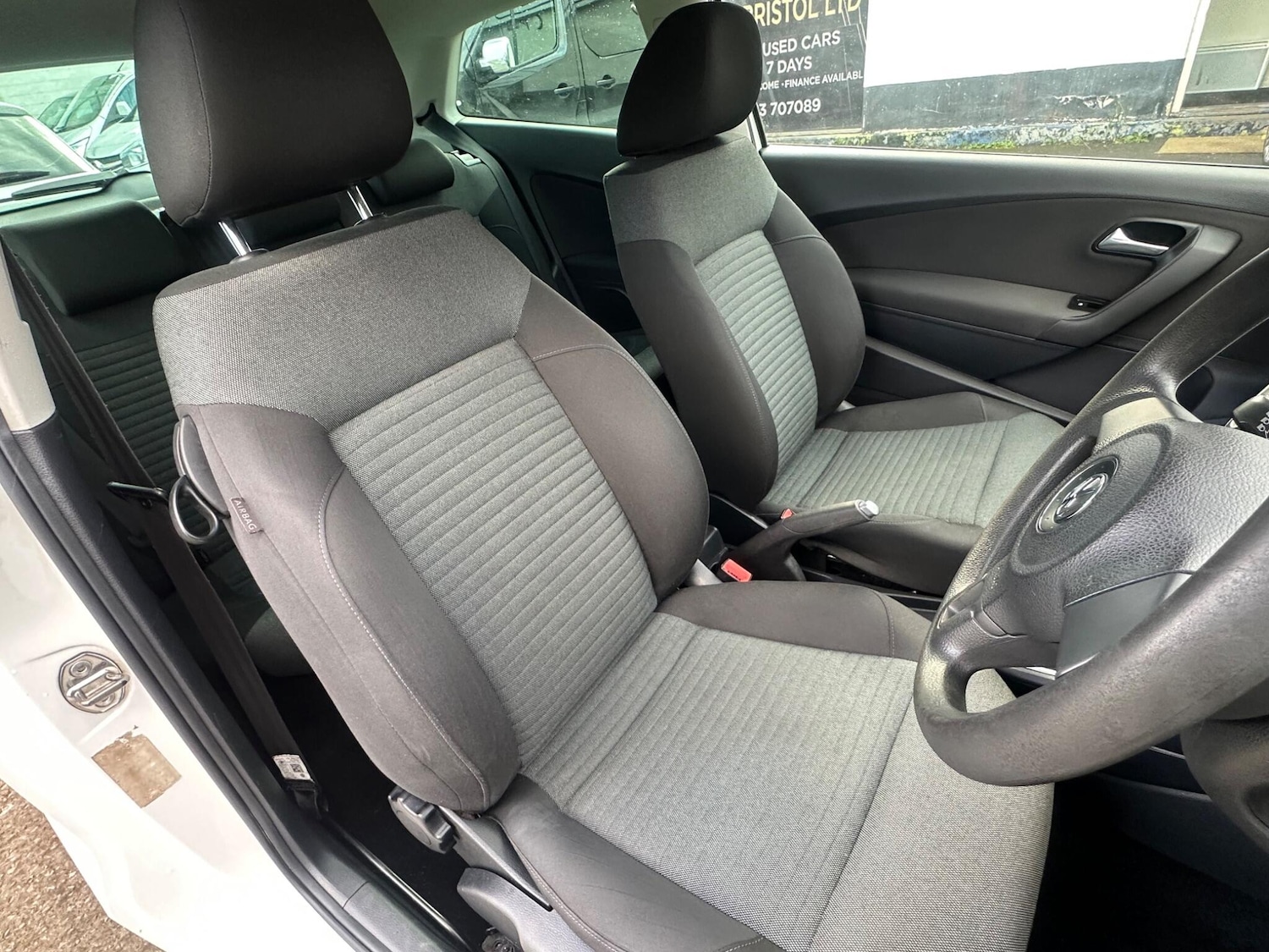 Used Volkswagen Polo 2010 for sale - 76485110: Photo 20