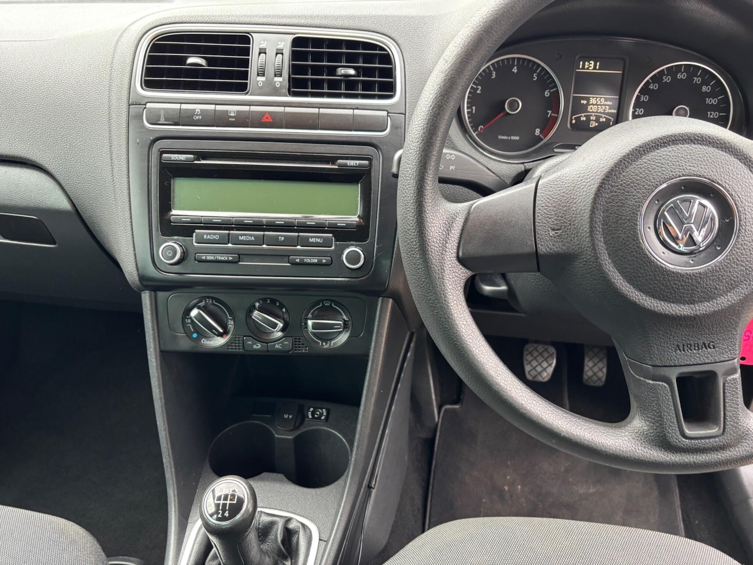 Used Volkswagen Polo 2010 for sale - 76937377: Photo 19