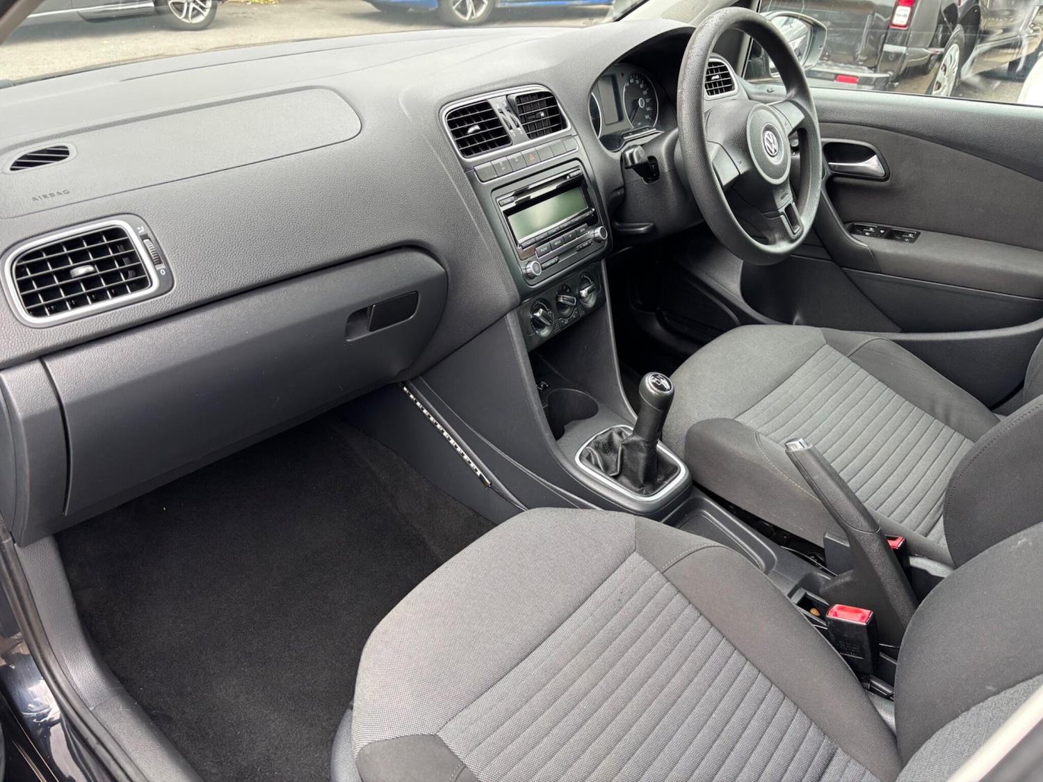 Used Volkswagen Polo 2010 for sale - 76937377: Photo 20