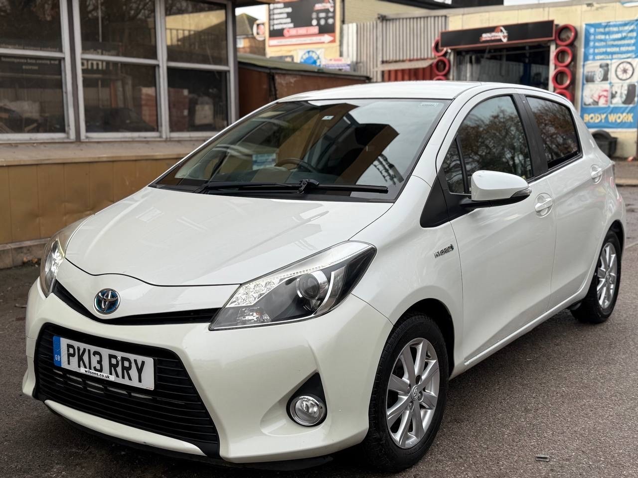 Used Toyota Yaris for sale - 76864197: Photo 1