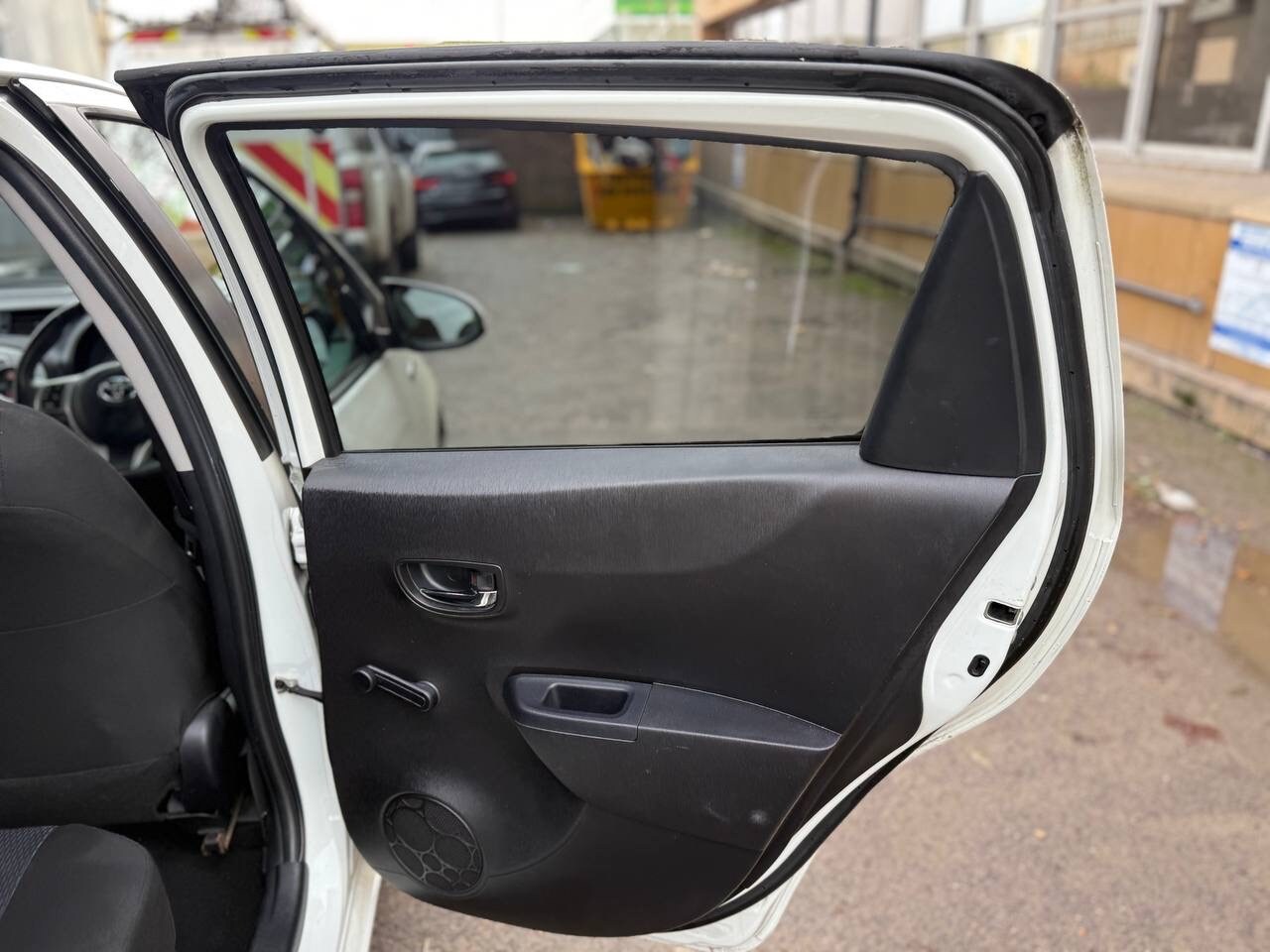 Used Toyota Yaris for sale - 76864197: Photo 15