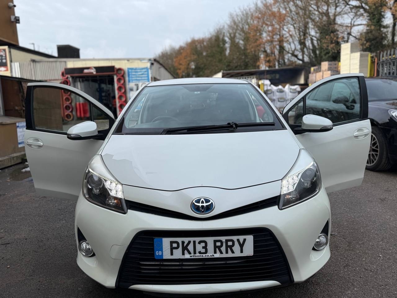 Used Toyota Yaris for sale - 76864197: Photo 5