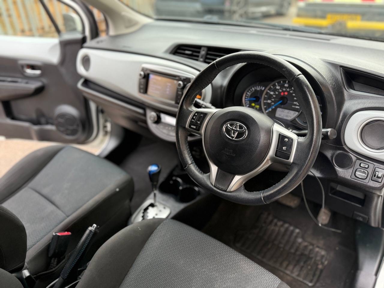 Used Toyota Yaris for sale - 76864197: Photo 6