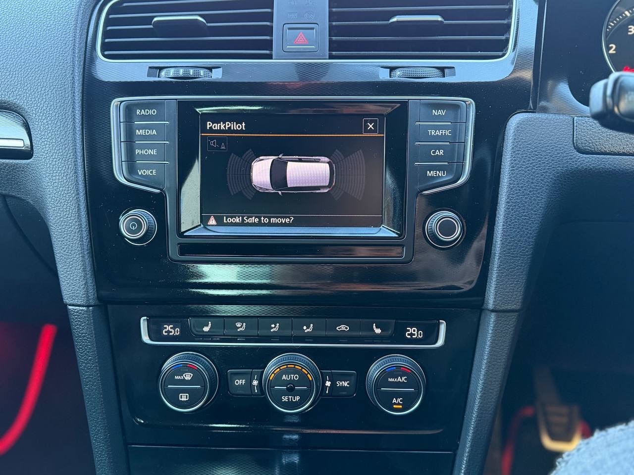 Used Volkswagen Golf 2014 for sale - 77750472: Photo 14