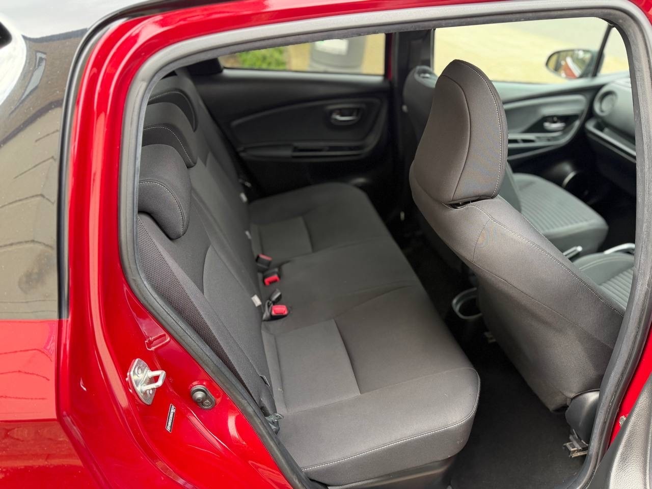 Used Toyota Yaris 2016 for sale - 77736027: Photo 11