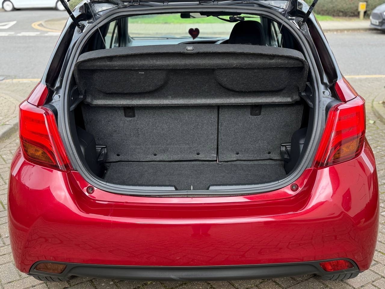 Used Toyota Yaris 2016 for sale - 77736027: Photo 21