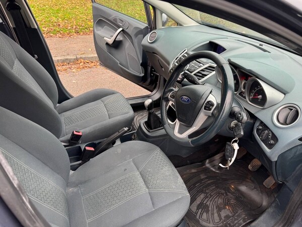 Used Ford Fiesta 2011 for sale - 74912061: Photo 7