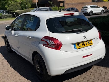 Used Peugeot 208 2013 for sale - 78306417: Photo
