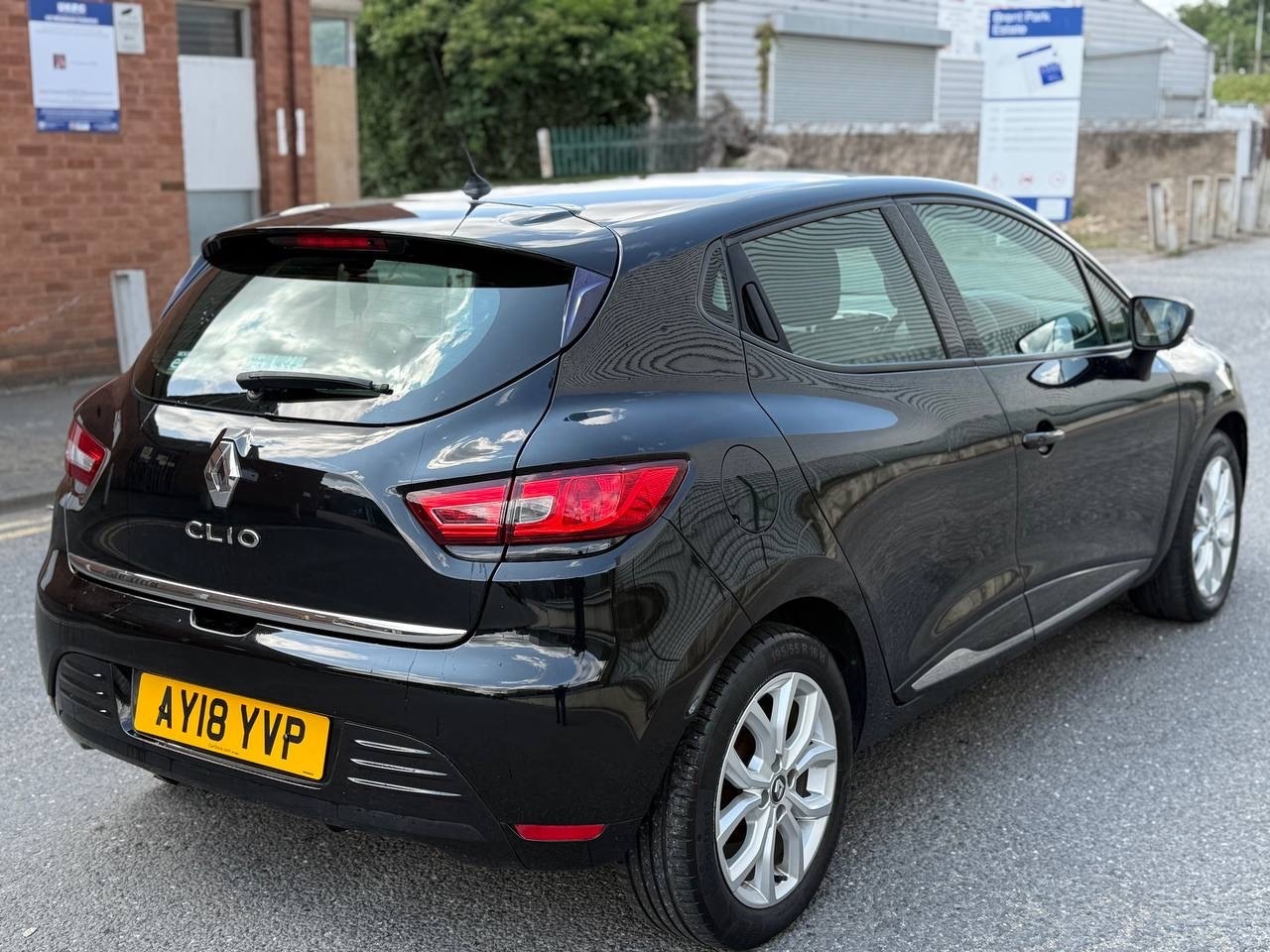 Used Renault Clio for sale - 77789165: Photo 3