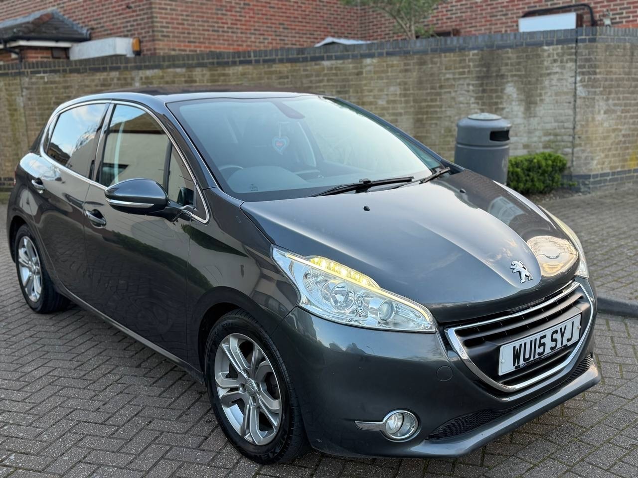 Used Peugeot 208 2015 for sale - 78055783: Photo 2
