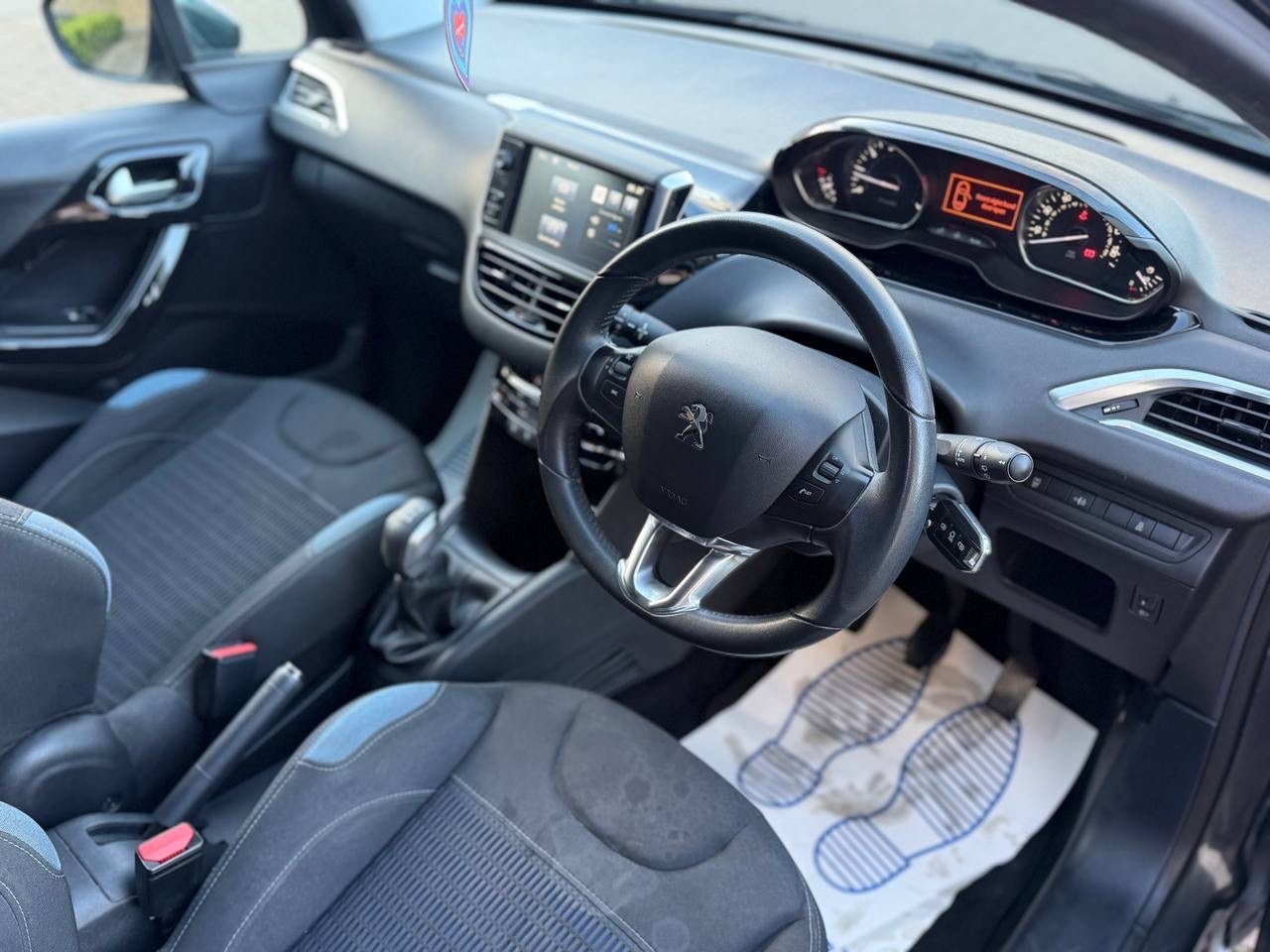 Used Peugeot 208 2015 for sale - 78055783: Photo 8