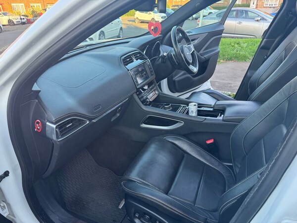 Used Jaguar F-Pace 2017 for sale - 75116453: Photo 9