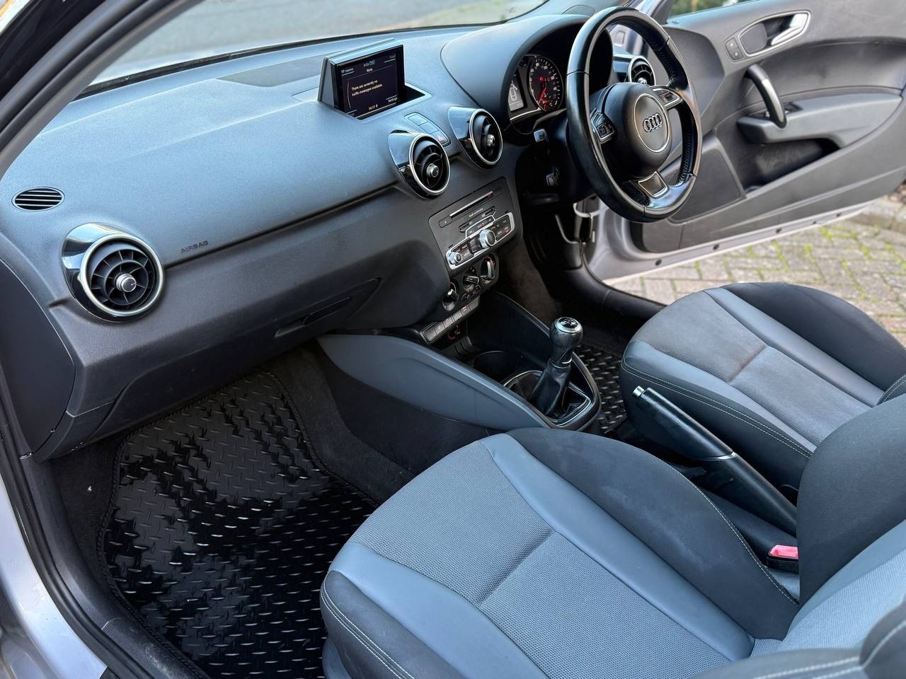 Used Audi A1 for sale - 76924663: Photo 9