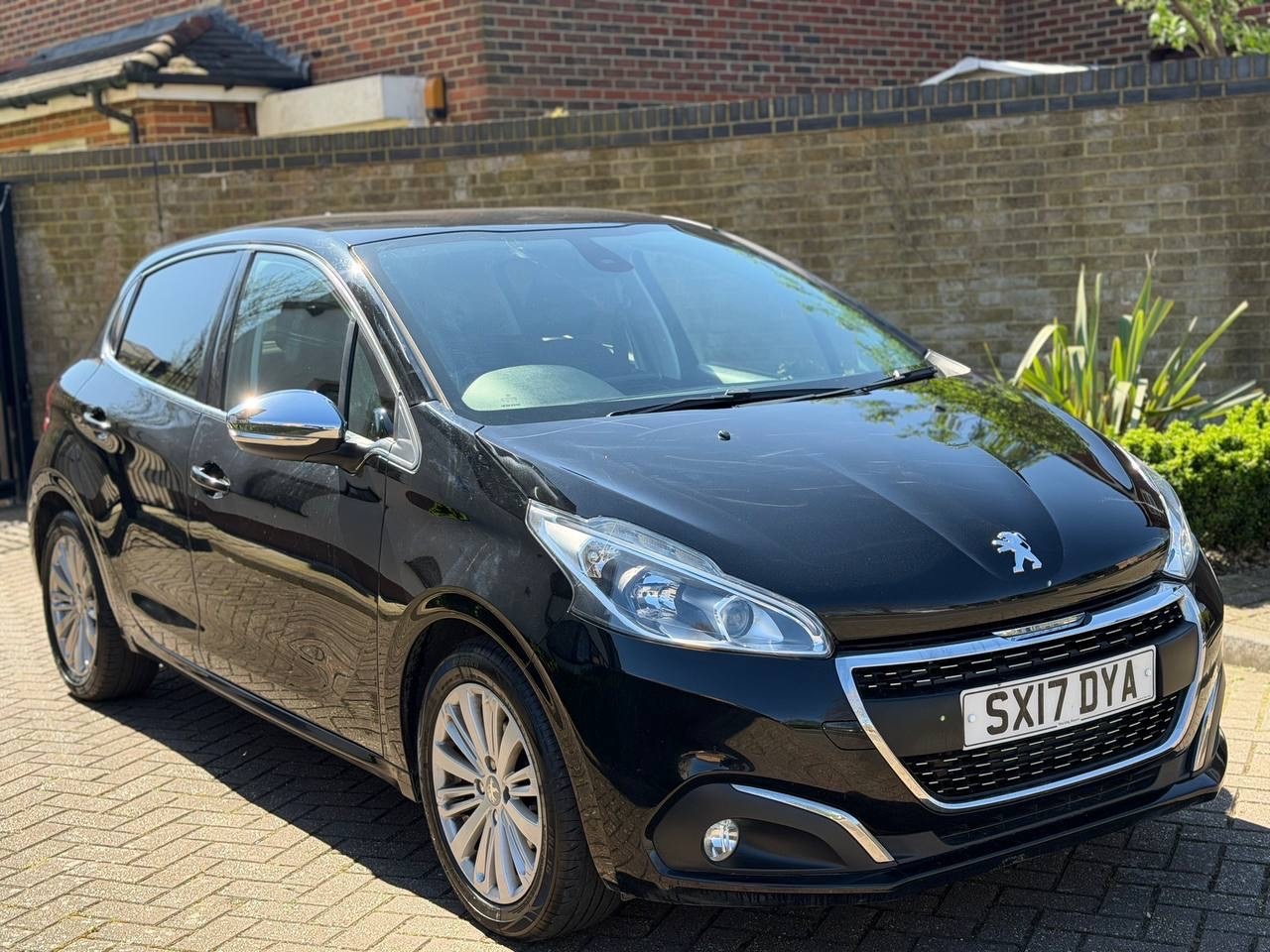 Used Peugeot 208 2017 for sale - 78151027: Photo 2