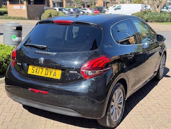 Used Peugeot 208 2017 for sale - 78151027: Photo