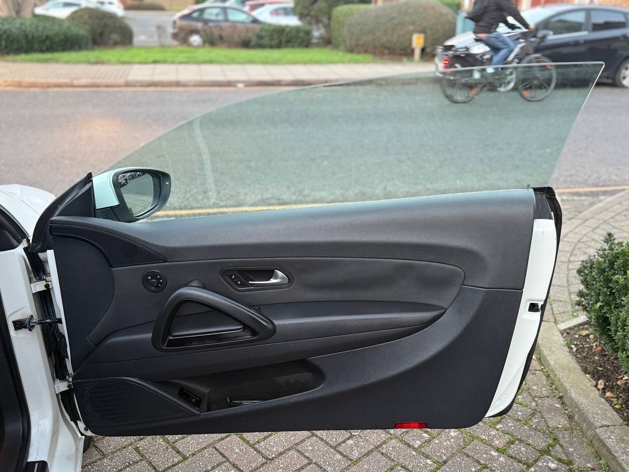 Used Volkswagen Scirocco for sale - 77012957: Photo 15