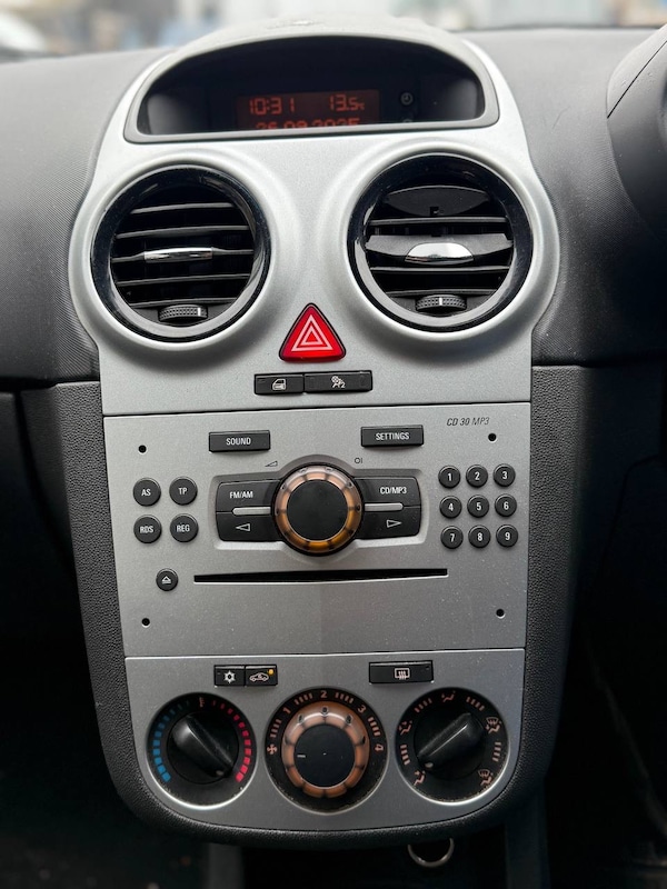 Used Vauxhall Corsa for sale - 76173482: Photo 10