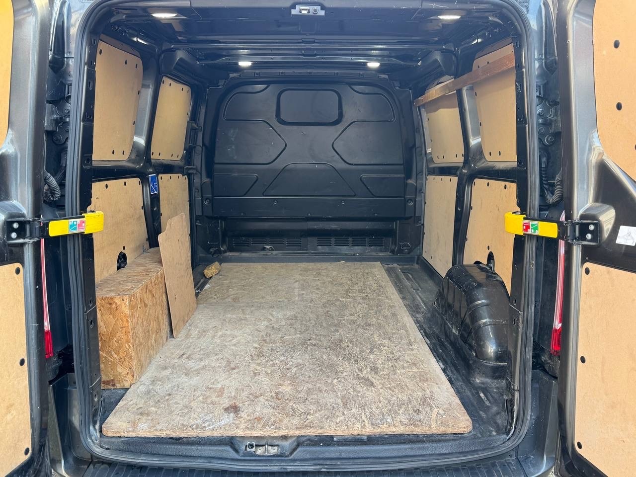 Used Ford Transit Custom 2018 for sale - 75116832: Photo 16