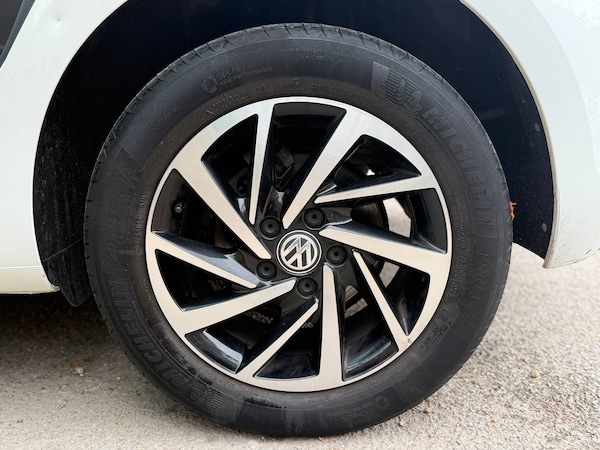 Used Volkswagen Golf 2019 for sale - 76225421: Photo 21