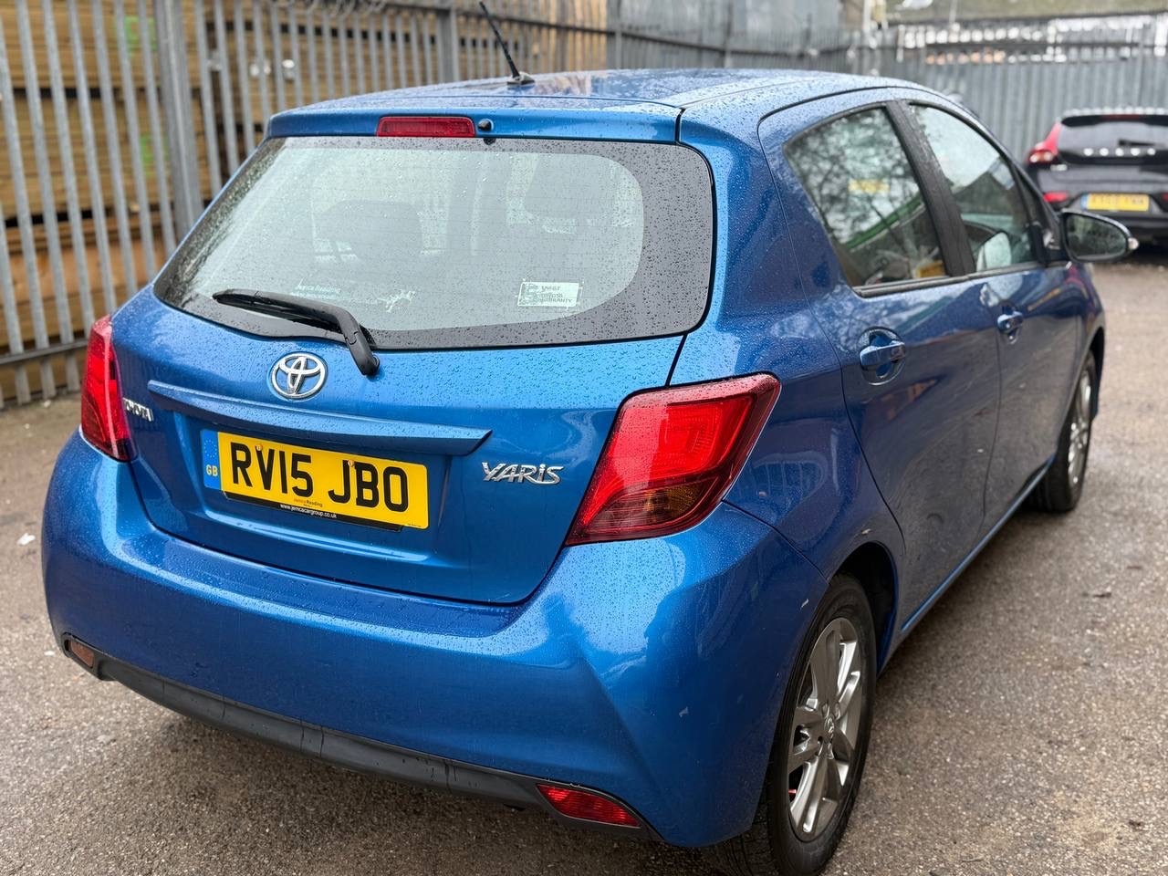 Used Toyota Yaris 2015 for sale - 76799630: Photo 3